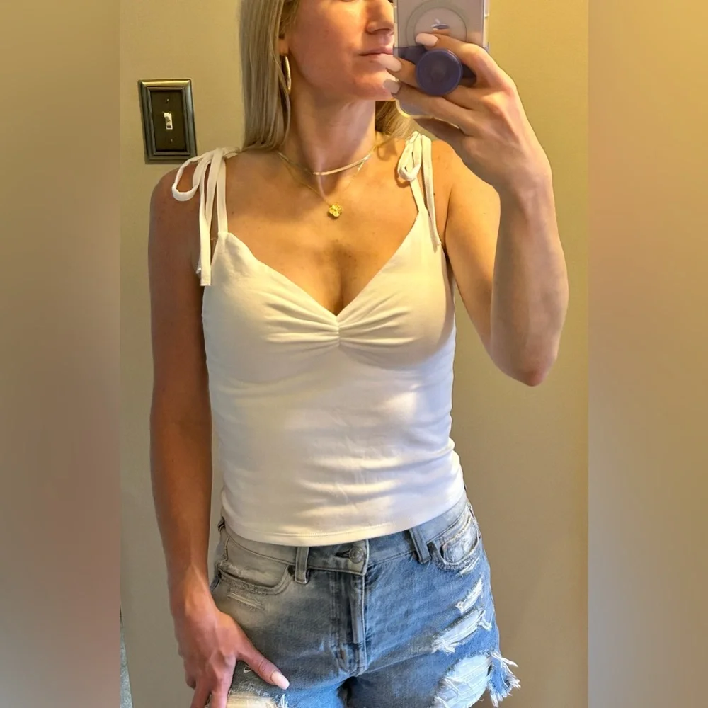 Forever 21 White Tie Strap Camisole - Picture 2 of 10